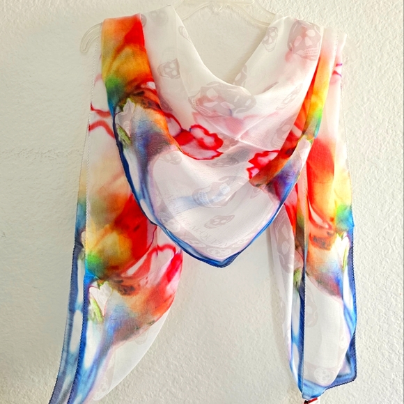 Alexander McQueen Accessories - Alexander McQueen Skull Silk Scarf Multicolor
